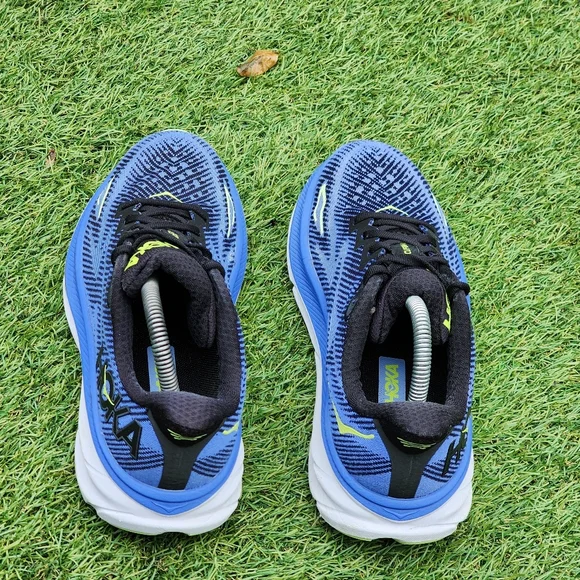 HOKA CLIFTON 9 - Womens Athletic Shoes - SIZE 8.5B - ((  Please See All Pictures - Picture 6 of 10